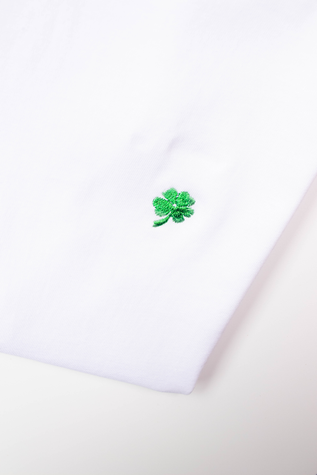 Minimal Clover, White T-Shirt