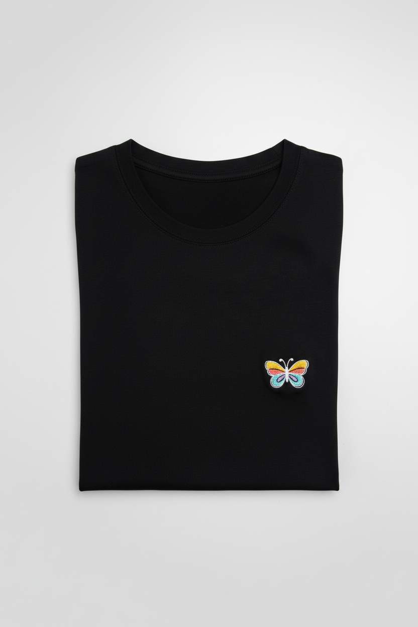 Camiseta negra mariposa doblada - diseño exacto